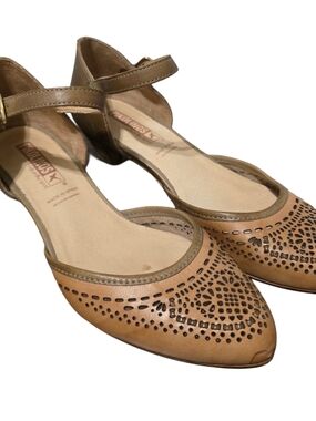 PIKOLINOS Women's Elba Tan Leather Laser-Cut Low Heels